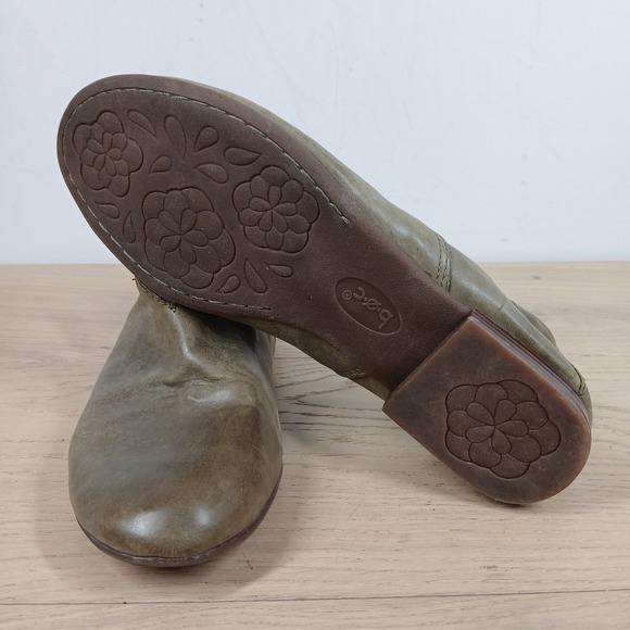 b.o.c. Loafers Womens 10M Olive Leather Slip On Comfort Casual Wear Style - Picture 7 of 10